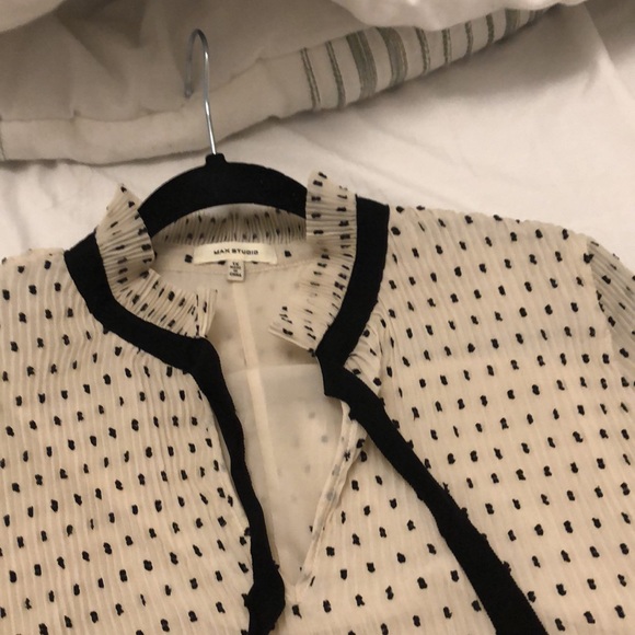Max Studio pleated blouse - Picture 3 of 4